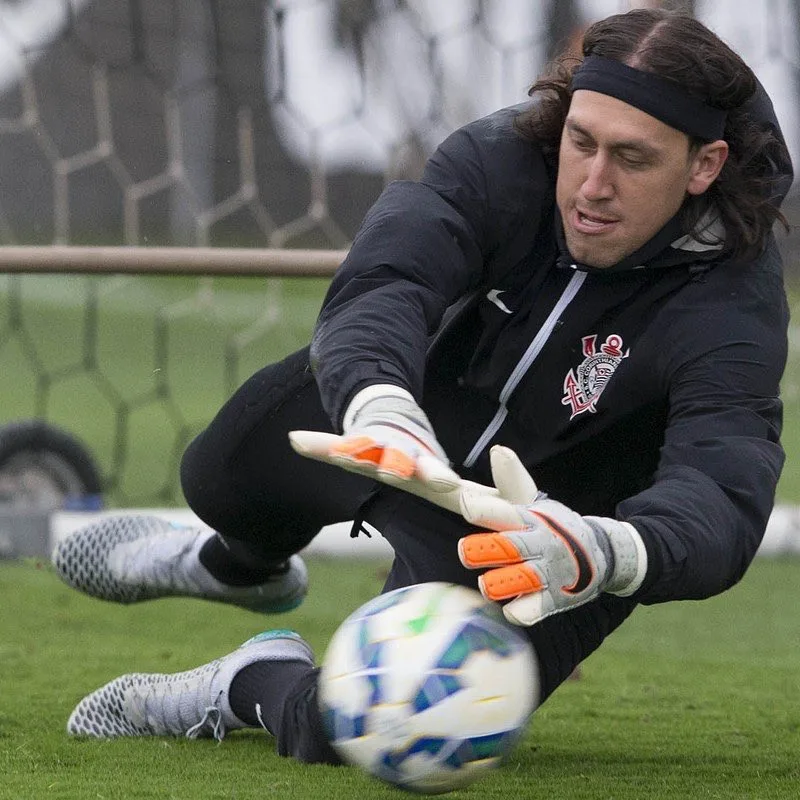 Cássio se diz ansioso por volta dos jogos e pensa em se aposentar no Corinthians