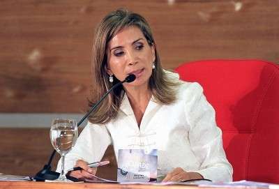 Investigada e com prisão negada, prefeita de Ribeirão despacha normalmente