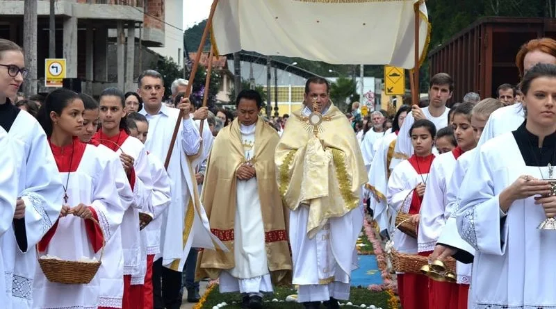 Corpus Christi: Momento de fé e alegria na região serrana