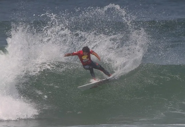 Krystian Kymerson é o campeão do Oi SuperSurf 2015 e nem precisou avançar às finais da etapa