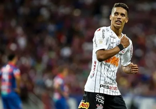 Corinthians recusa proposta inicial do Benfica para vender o meia Pedrinho