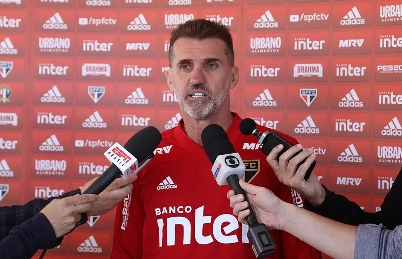 Mancini elogia garotos da base e mudança na 'alma' do São Paulo