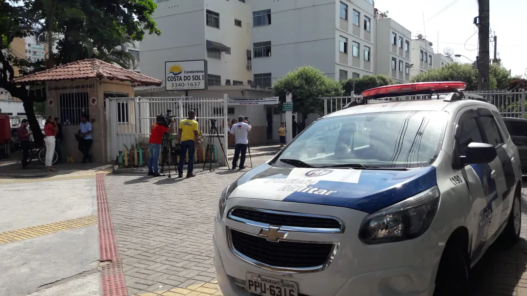 Homem libera filha de 3 anos após mantê-la refém por 4 horas em Vila Velha