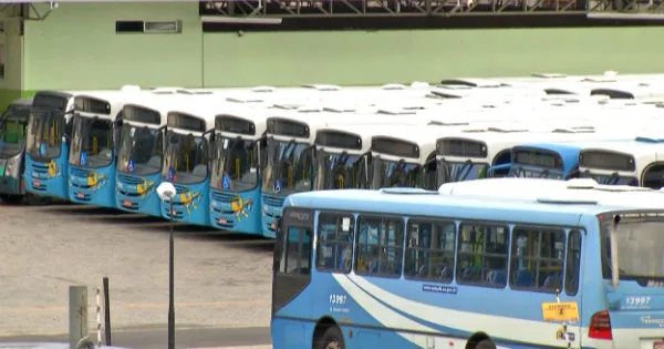 Grande Vitória deve continuar sem ônibus até volta da PM às ruas