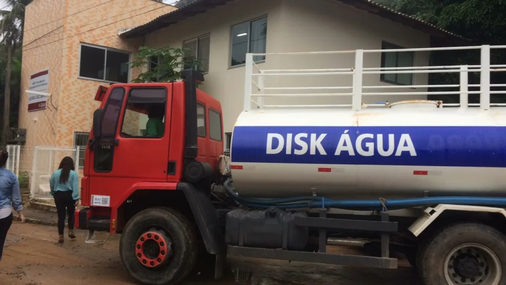 Volume de chuva surpreende e causa estragos na zona rural e região norte de Guarapari