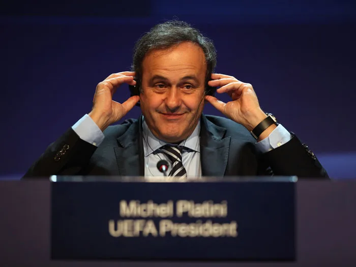 Em discurso de despedida da Uefa, Platini diz que tem a consciência limpa