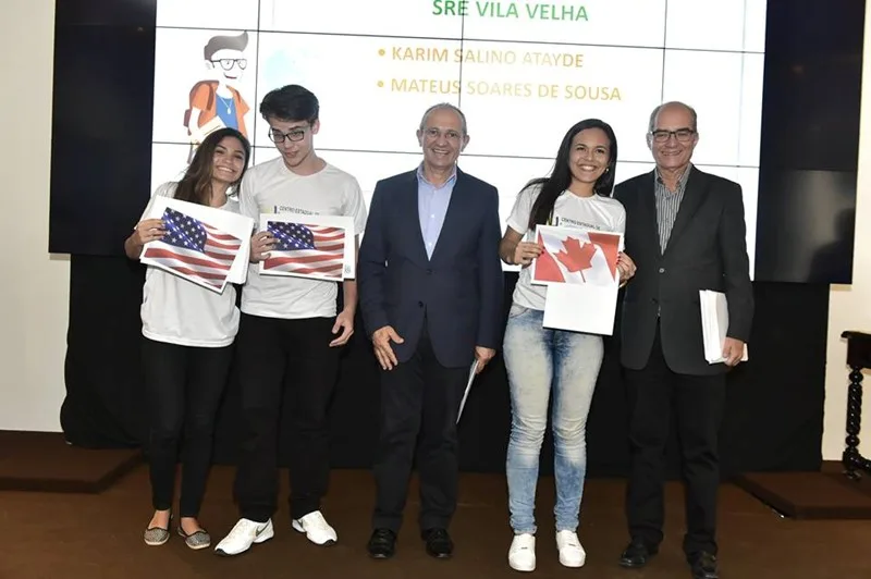 Intercâmbio: 100 estudantes capixabas vão viajar para aprimorar os idiomas