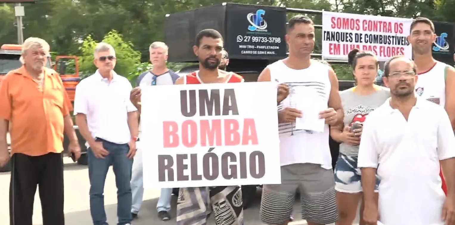 Moradores de Capuaba protestam contra a instalação de tanque de combustível