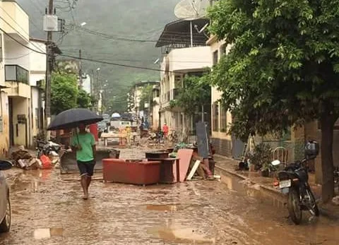 Castelo decreta situação de emergência e faz campanha para ajudar atingidos pela chuva