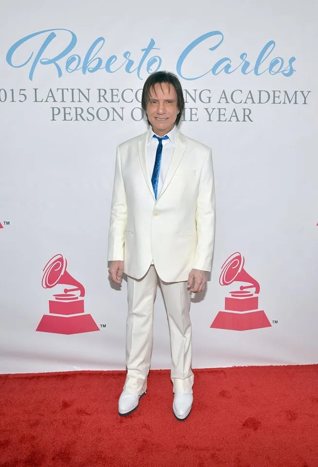 Cachoeirense Roberto Carlos se emociona com homenagem do Latin Grammy