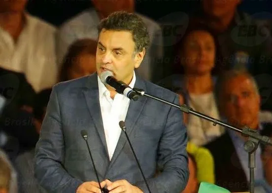 Aécio Neves visita Linhares, no Norte do Espírito Santo, em campanha eleitoral nesta segunda-feira