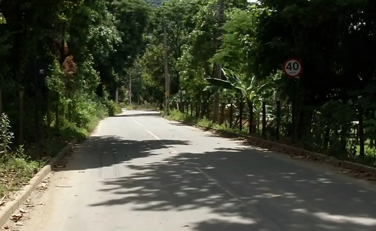 Com filha no carro, homem é baleado durante tentativa de assalto em Cariacica