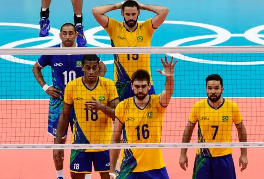 Na estreia de Renan, Brasil perde da Polônia no tie-break pela Liga Mundial