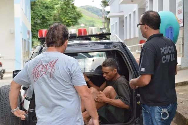 Suspeito de trocar tiros com a polícia e roubo de motocicleta é preso em Mimoso do Sul