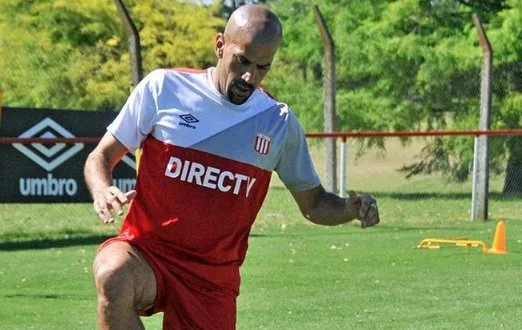 Presidente, Verón assina por 18 meses para voltar a jogar pelo Estudiantes