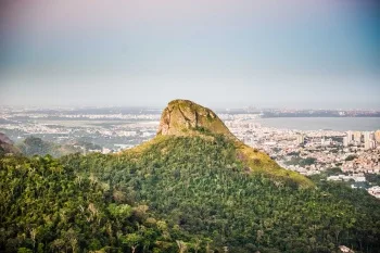 Pedra dos Dois Olhos