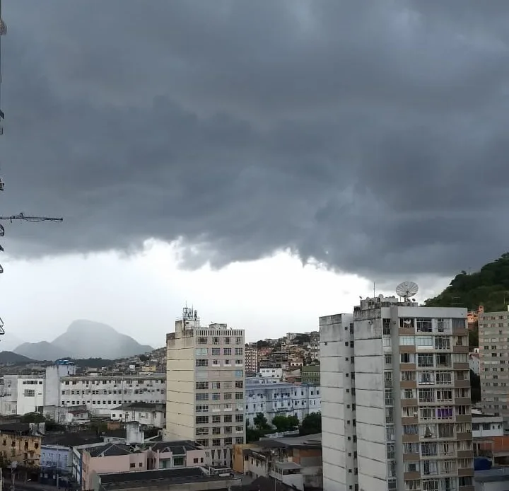 Início da primavera é de chuva e ventos fortes no ES. Veja a previsão para esta segunda-feira!