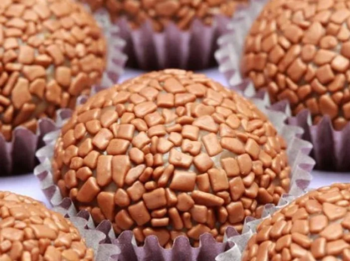 Atenção, chocólatras! Guarapari realiza 1º rodízio de brigadeiro