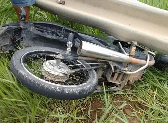 Motociclista é assassinado a tiros ao trafegar por rodovia em Cachoeiro