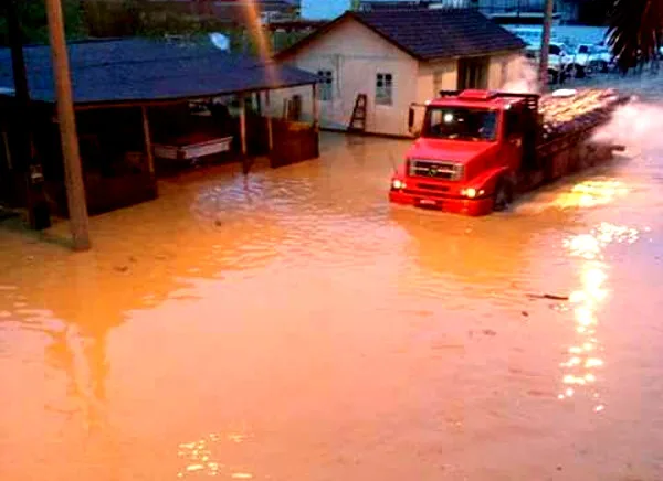 Chuva deve continuar no domingo na GV, segundo instituto