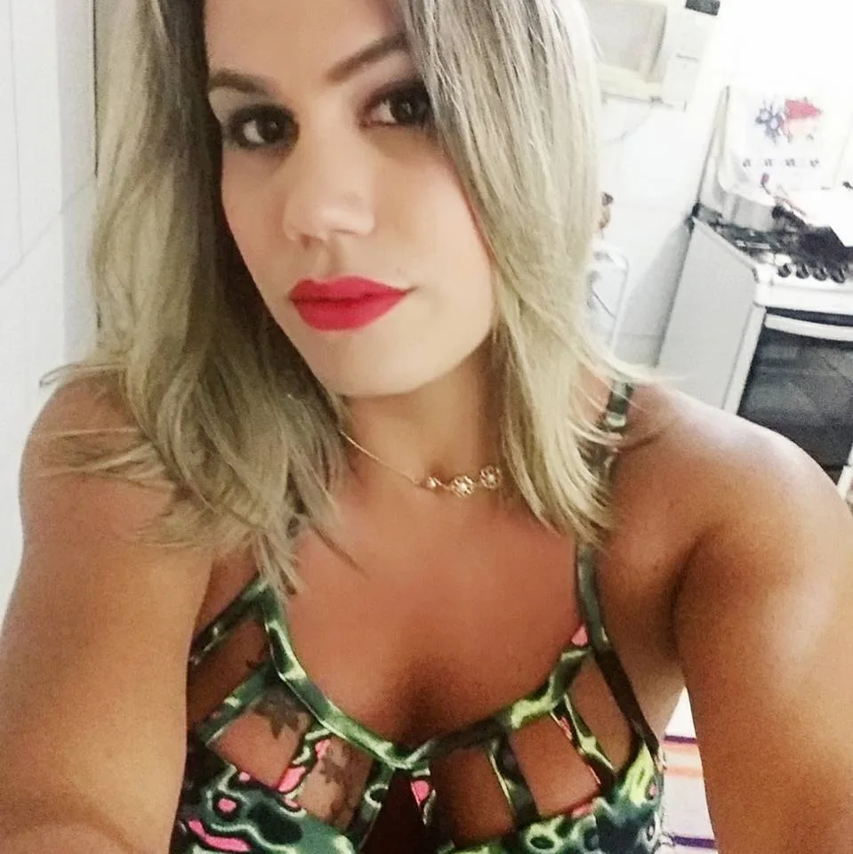 Travesti é morta com quatro tiros na avenida Carlos Lindenberg, em Vila Velha