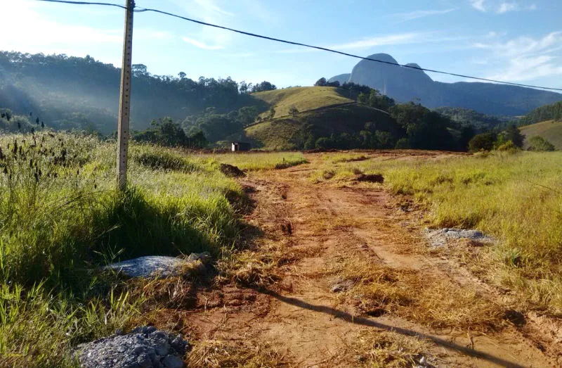 Prefeitura investiga construção de serraria às margens de rodovia em Pedra Azul