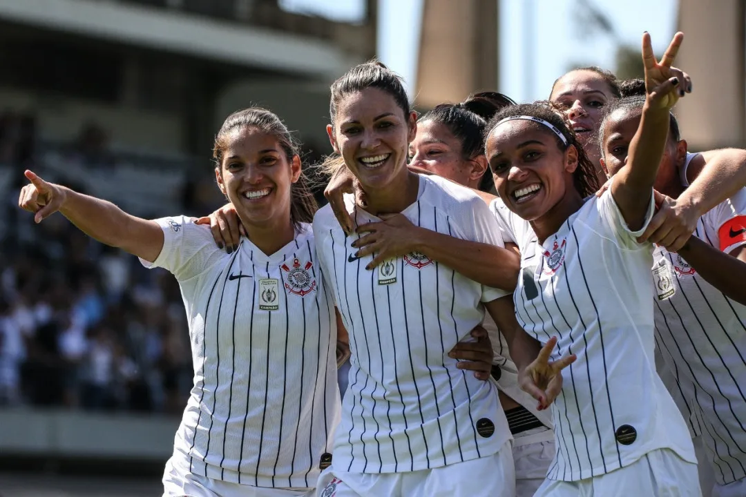 Brasileirão Feminino tem só duas técnicas no comando dos 16 times