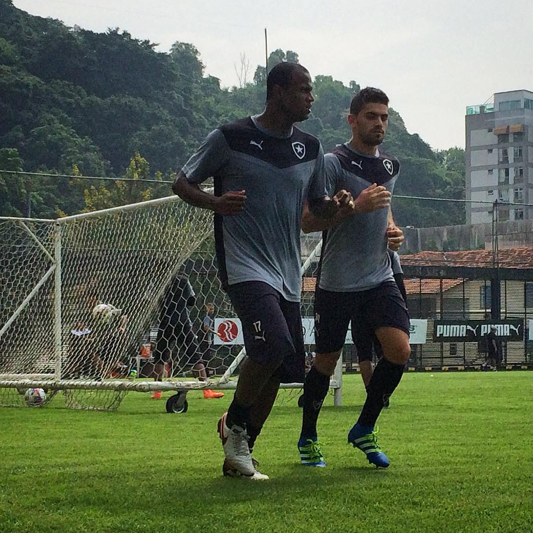 Com time reserva, Botafogo estreia na Copa do Brasil contra o Coruripe-AL