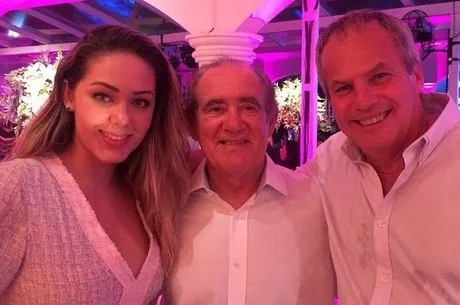 Renato Aragão comemora aniversário com festa para poucos amigos famosos