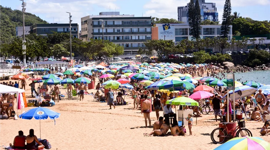 Praia no fim de semana? Estudos de balneabilidade apontam pontos próprios para banho na GV