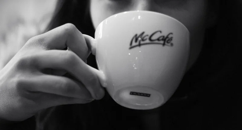 McDonald's serve produto de limpeza em vez de café a cliente grávida