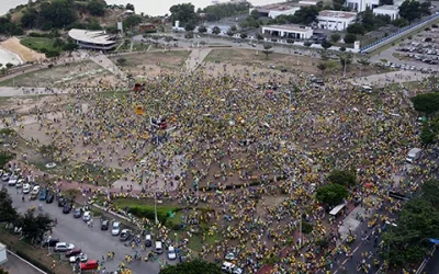 Protesto contra Dilma na Praça do Papa terá presença de políticos capixabas