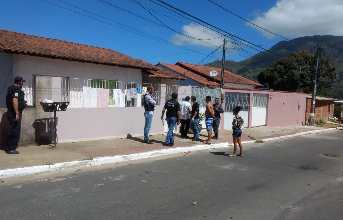 Cabeleireiro é assassinado dentro de casa na Serra