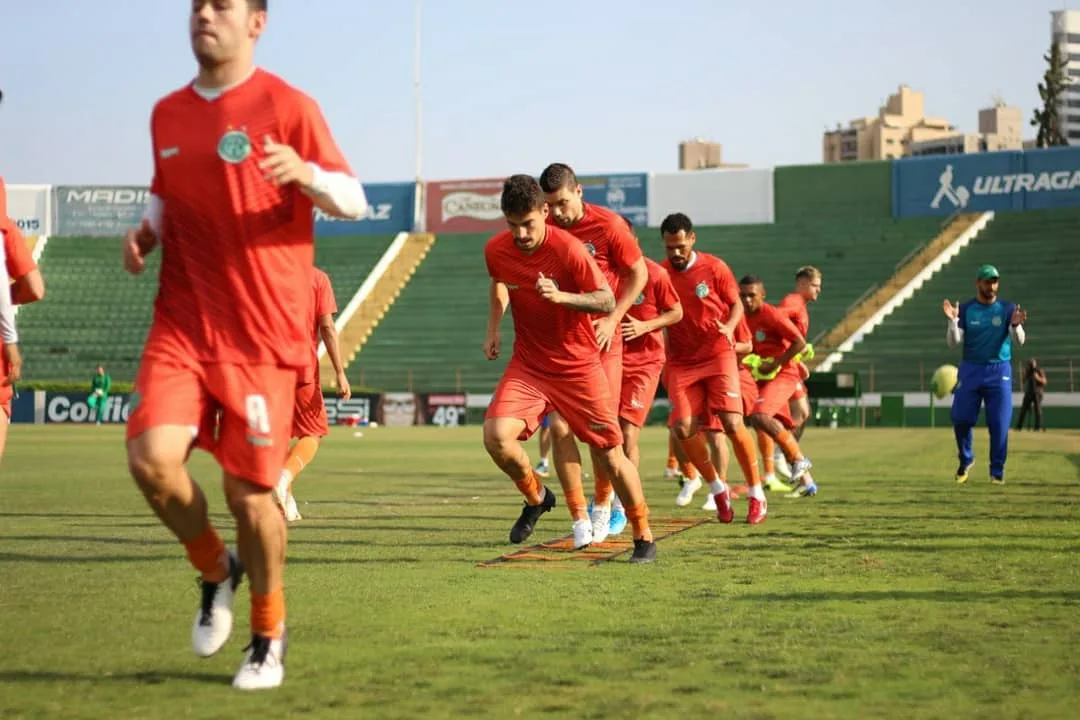 Guarani acerta renovação com atacante Alemão para a Série B