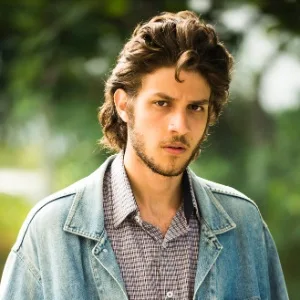 Chay Suede fará testes para próxima novela das 9