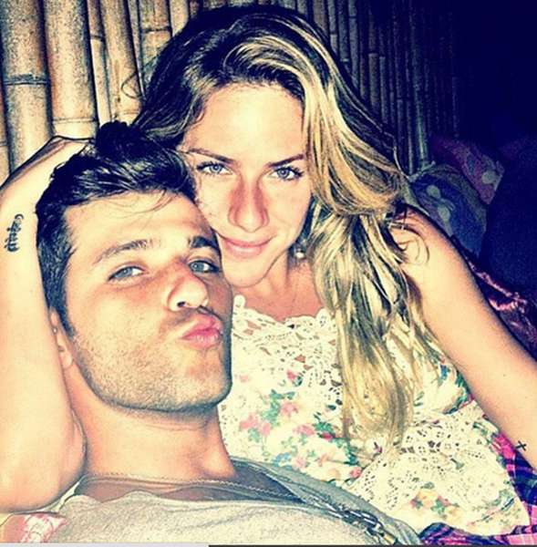 Bruno Gagliasso e Giovanna Ewbank comemoraram seis anos de casamento com declarações na web