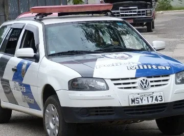 Polícia prende suspeito com mais de 800 pedras de crack e dinheiro em Vila Velha