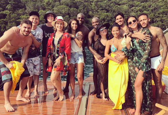 Bruna Marquezine e Neymar passam Reveillon juntinhos