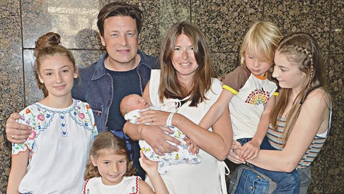 Jamie Oliver proíbe sua filha de 14 anos de postar selfies nas redes sociais