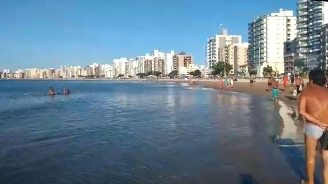 Corpo de idoso de 91 anos é encontrado em praia de Guarapari