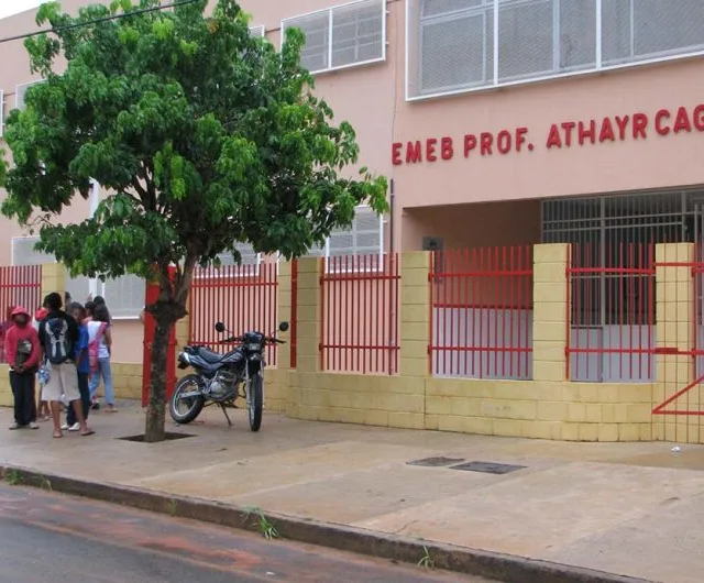 Enchente atrasa início do ano letivo em Cachoeiro