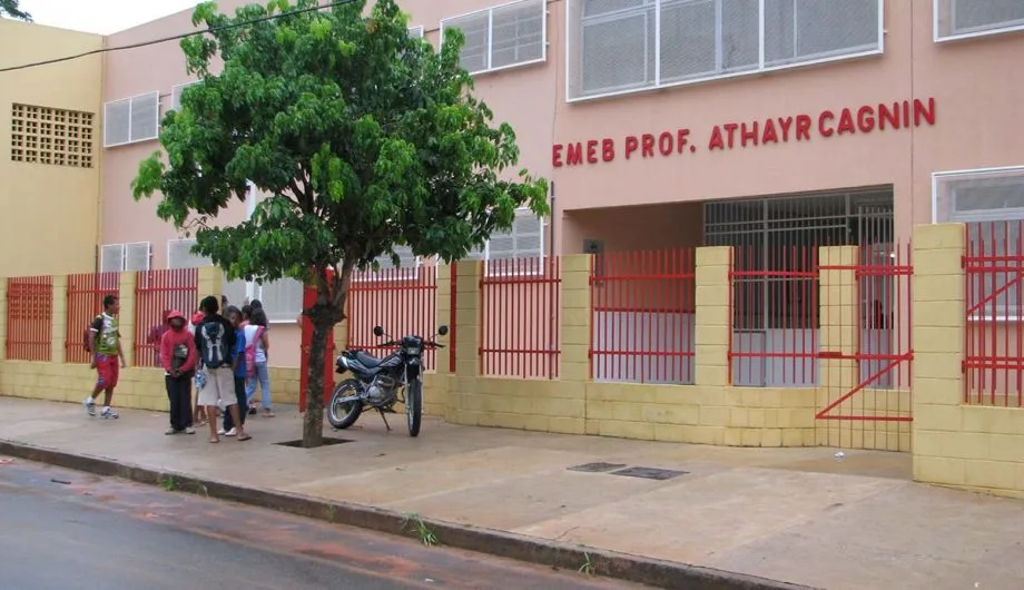 Enchente atrasa início do ano letivo em Cachoeiro