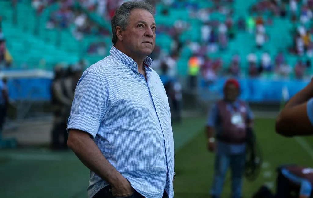 Abel revela que Léo está de saída do Fluminense e lamenta chances perdidas