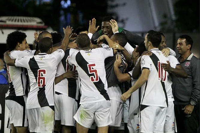 Jean celebra 'confiança lá em cima' do Vasco às vésperas da semifinal