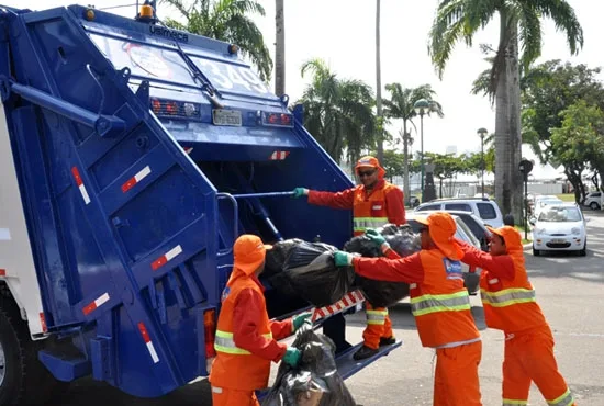 Horário de coleta de lixo é alterado na Grande Vitória por medida de segurança