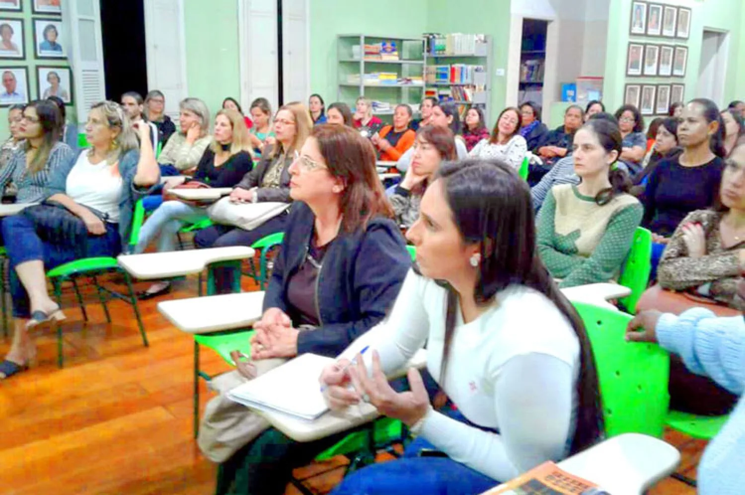 Escolas recebem orientações sobre abuso sexual de crianças em Guaçuí