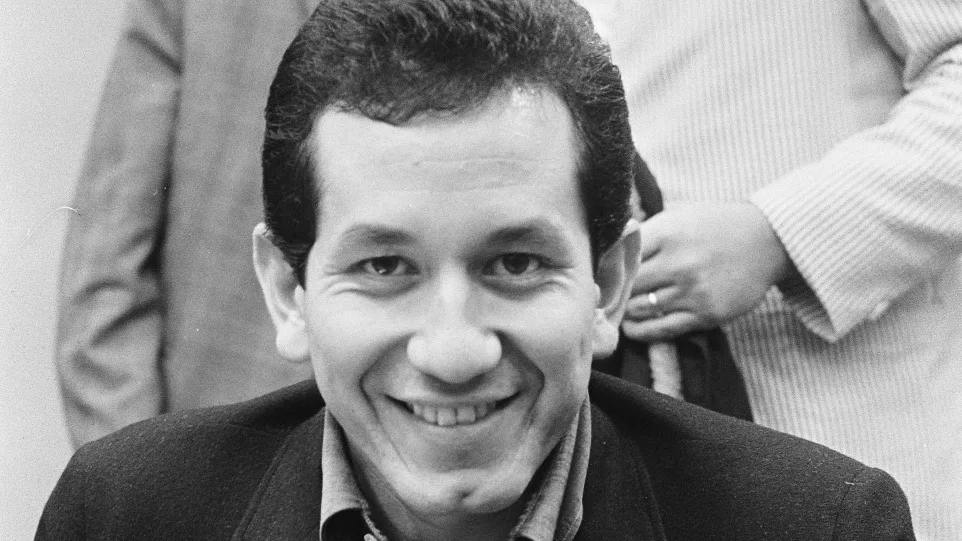 Cantor de 'La bamba', Trini Lopez morre vítima de covid-19