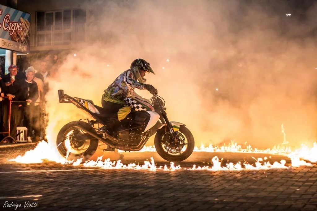 Praia de Itaparica recebe show de manobras radicais com motos no próximo domingo