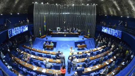 Constitucionalidade da PEC das novas eleições divide opiniões de especialistas