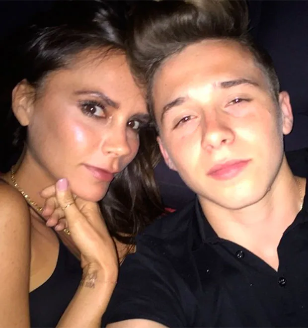 Victoria Beckham diz que conciliar maternidade e carreira é uma luta constante